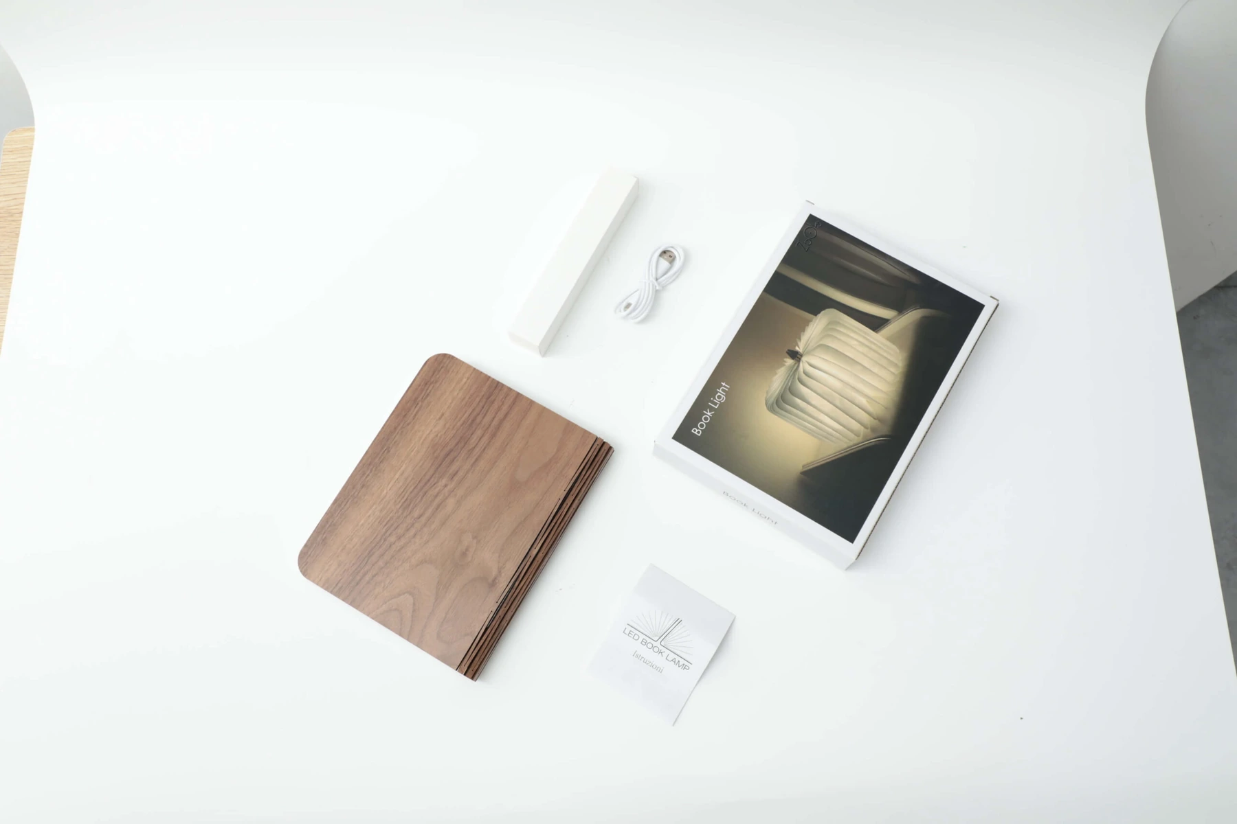 Wooden book lamp · large — detail